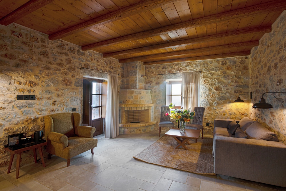 Anemos Tower Suite photo 3