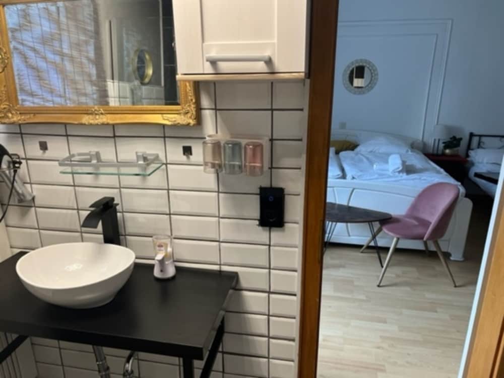 Basic Double Room, 1 Bedroom, City View