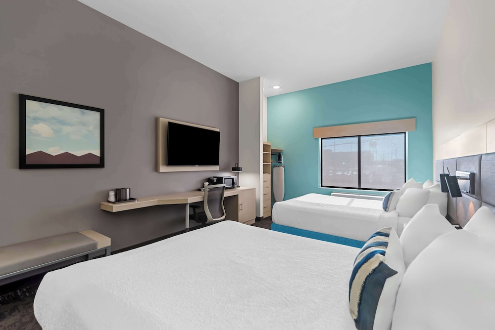 Standard Room, 2 Queen Beds, Accessible, Refrigerator & Microwave - Photo 6