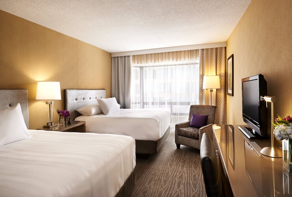 Deluxe Room, 2 Queen Beds - Photo 1