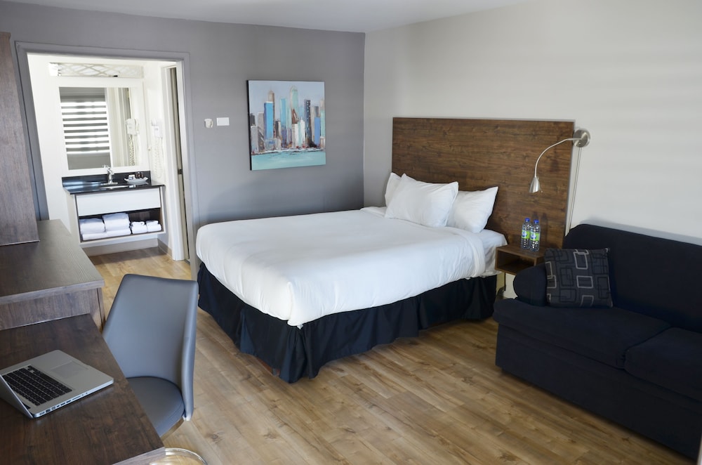 Suite, 1 King Bed, Non Smoking, Jetted Tub