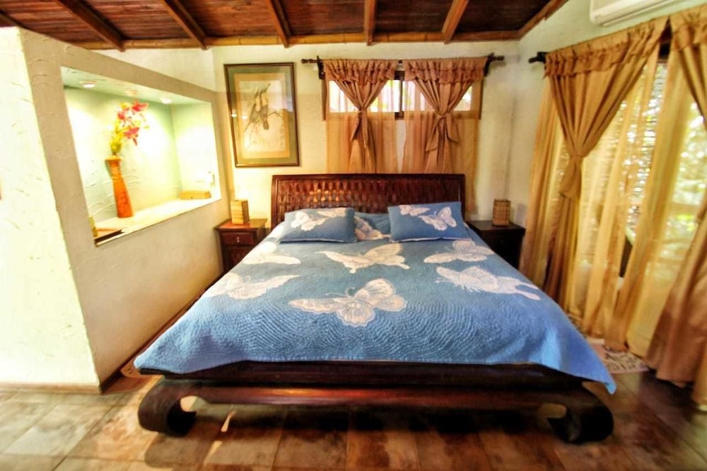 Honeymoon Suite photo 3