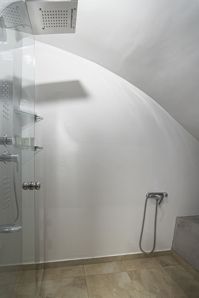 Happy Traveler's Suite - Photo 7