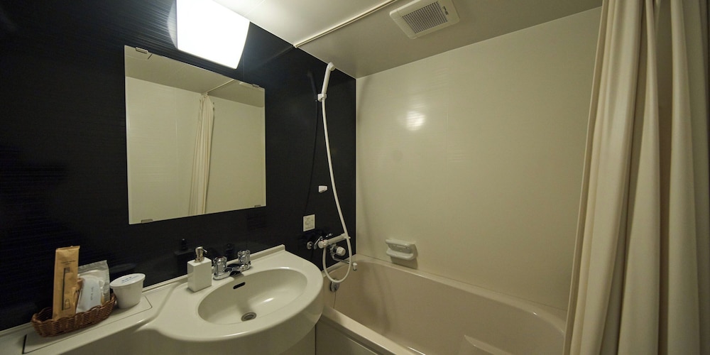 Deluxe Single Room, Non Smoking, Private Bathroom photo 2