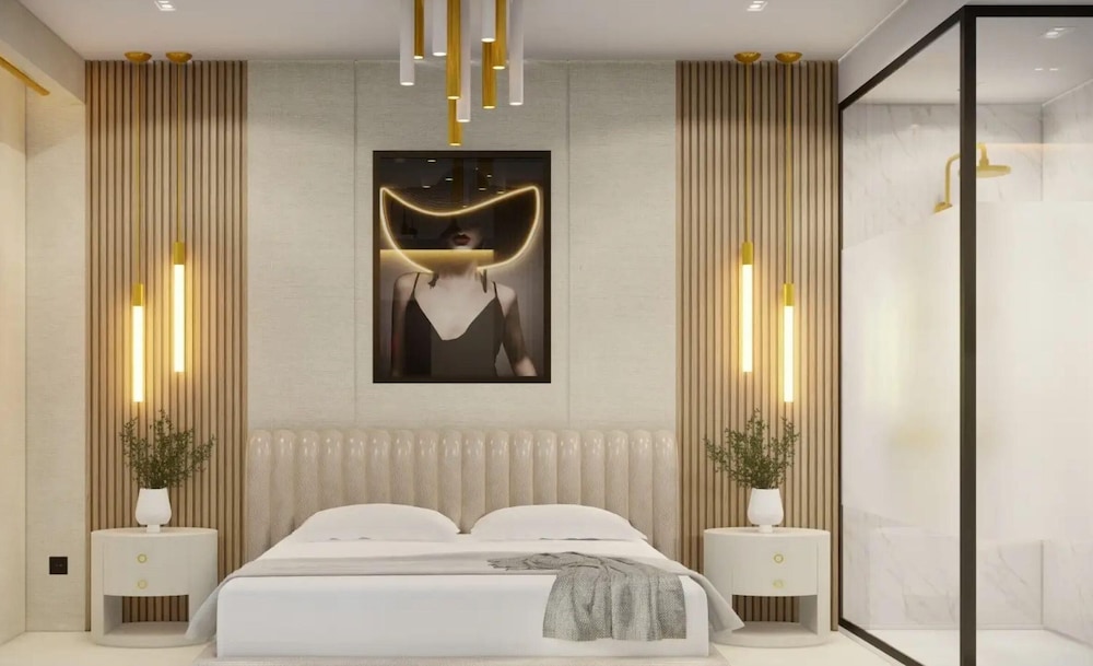 Suite, 1 King Bed, Non Smoking (Shower Only;with Sofabed)