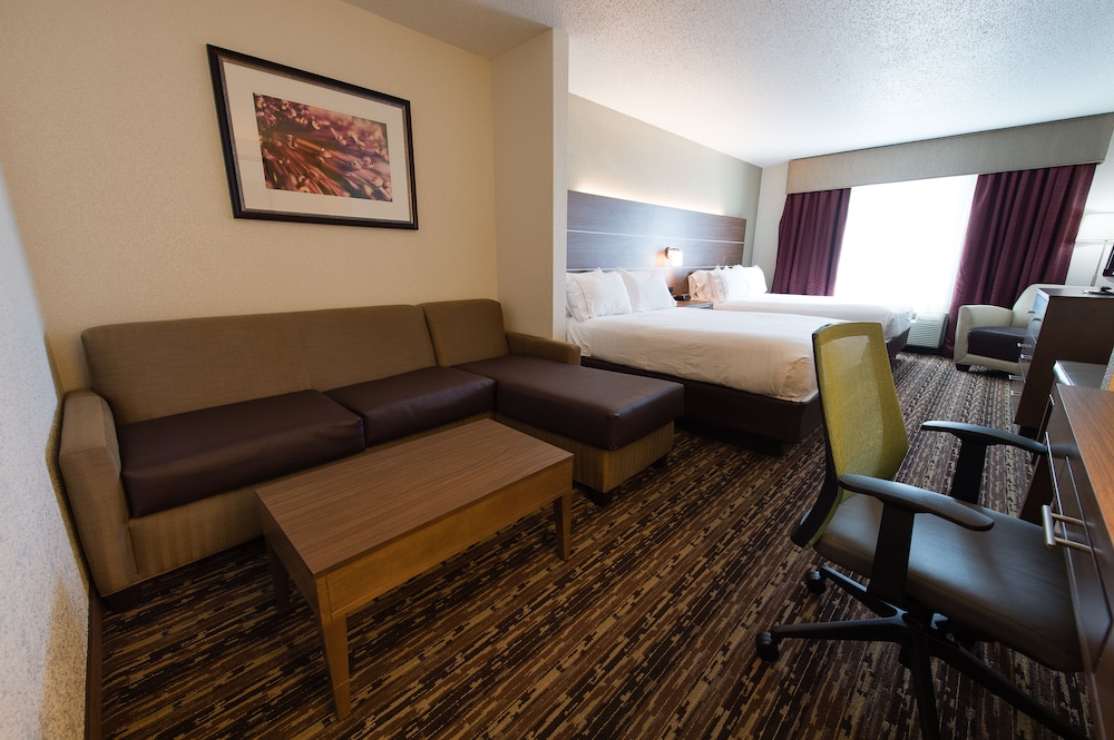 Suite, 1 Bedroom, Accessible (2 Queen, Comm, Tub) - Photo 2