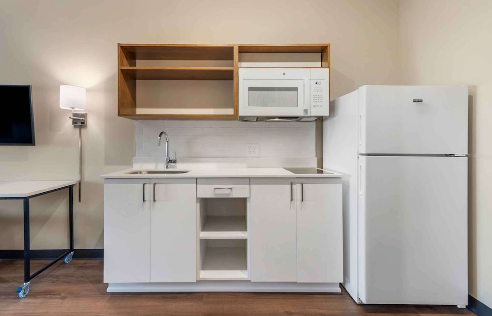 Standard Studio, Non Smoking, Refrigerator & Microwave - Photo 5