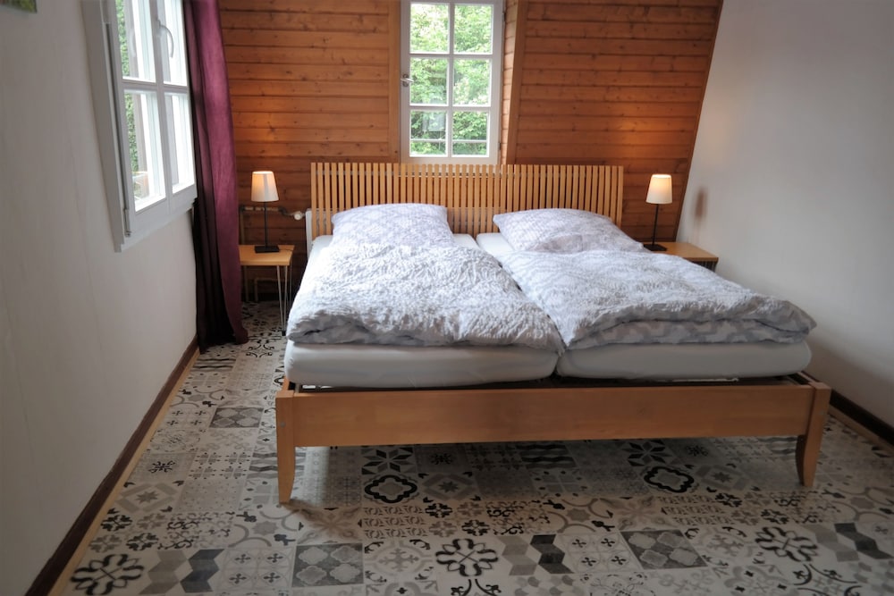 Basic Apartment, 3 Bedrooms, River View (cleaning fee included)