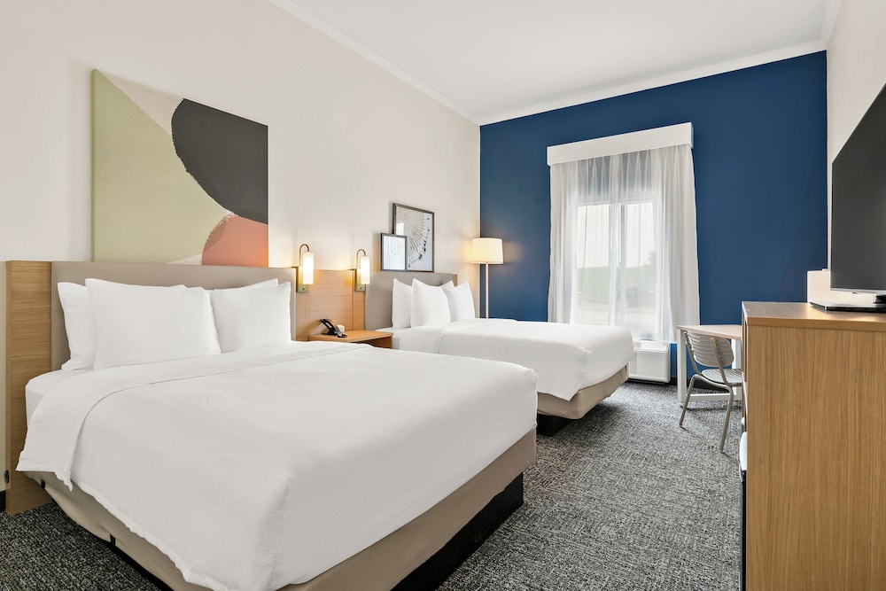 Room, 2 Queen Beds photo 1