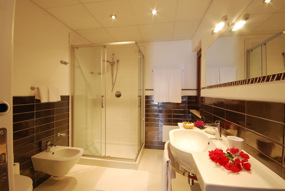 Quadruple Room - Photo 2