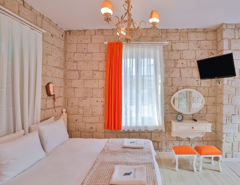 Standard Double or Twin Room, City View photo 3