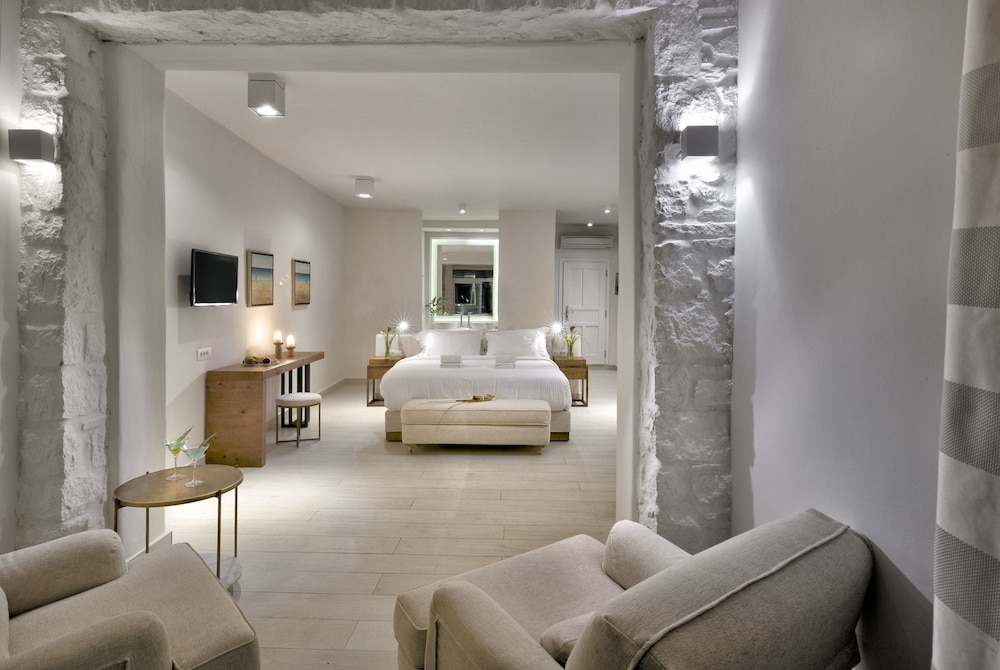 Coast Life Villa Suite, Three Bedrooms - Photo 1