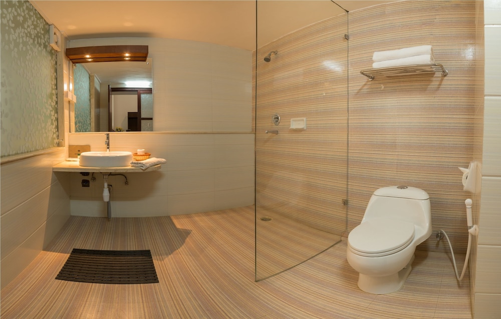 Traditional Suite, Garden View - Photo 7