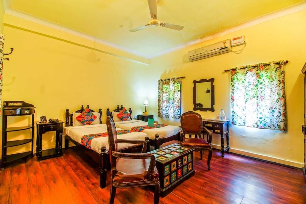 Deluxe Room - Photo 7