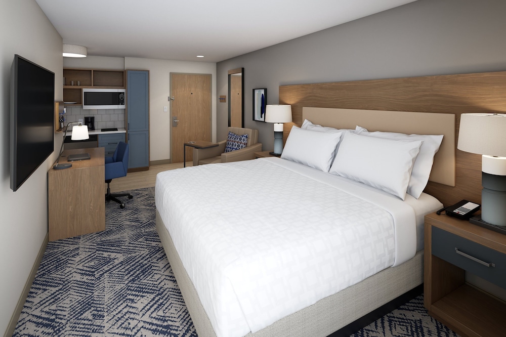 Suite, 1 Bedroom, Accessible Bathtub (Mobility) - Photo 2