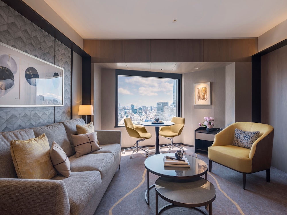 Suite, 1 King Bed, Club Lounge Access (Kaze)