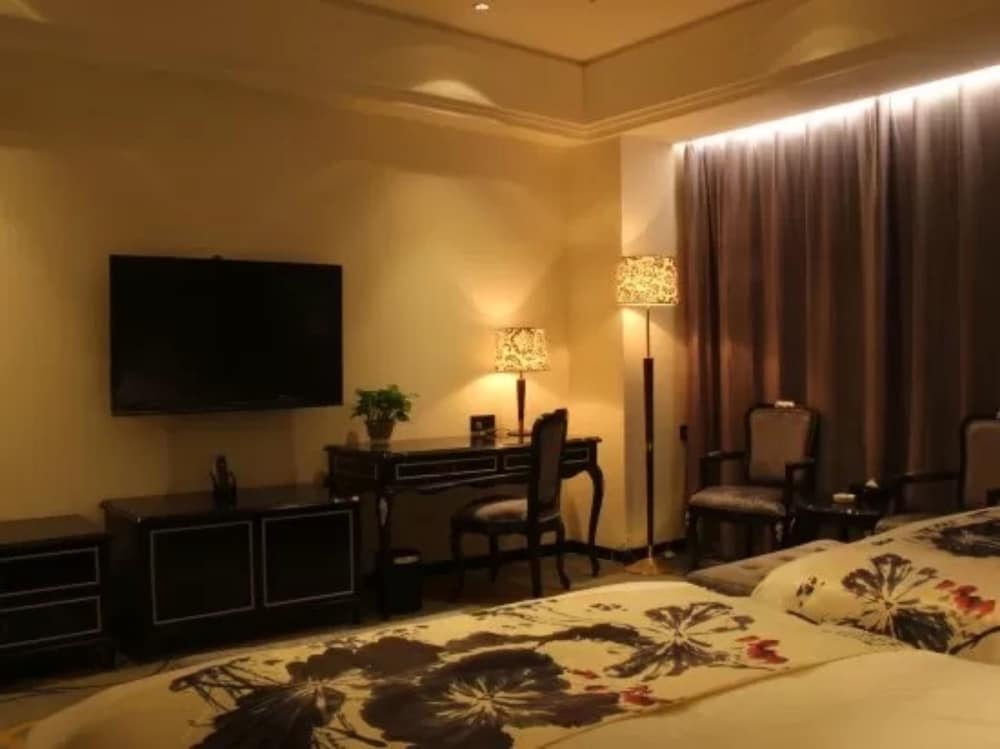 Deluxe Suite photo 3