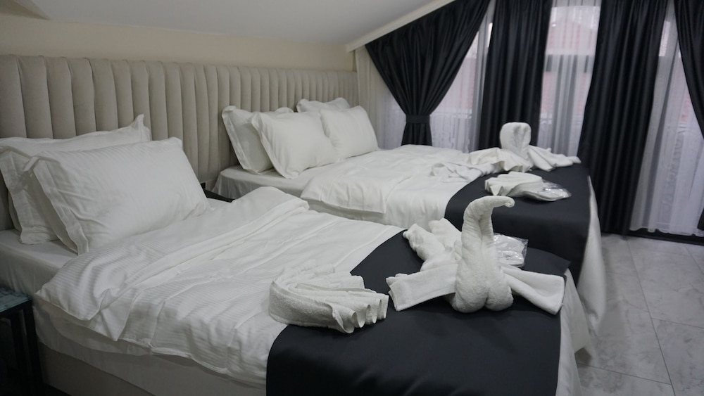 Luxury Triple Room
