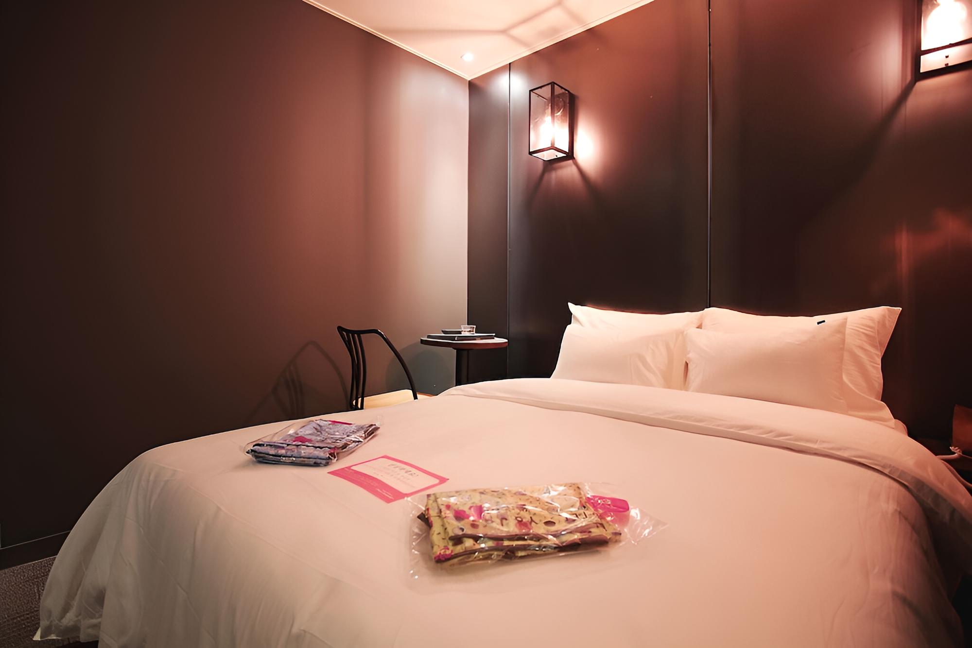 Room (Standard room) - Photo 31