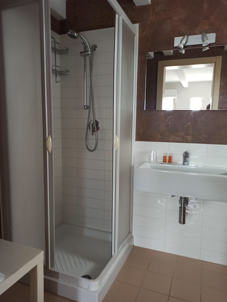 Standard Room, 1 Bedroom photo 2