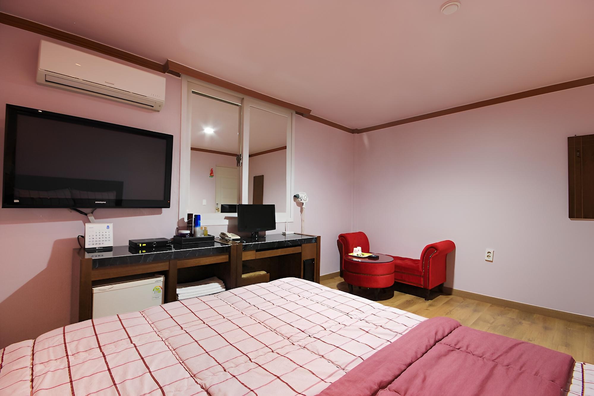 Room (Standard room (with car electric char) photo 1