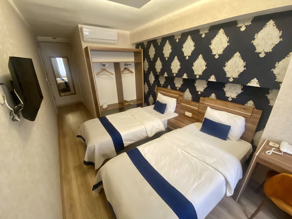 Standard Room photo 2