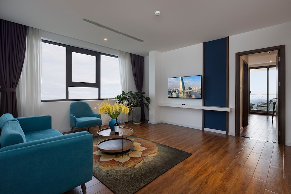 Family Studio Suite - Photo 2