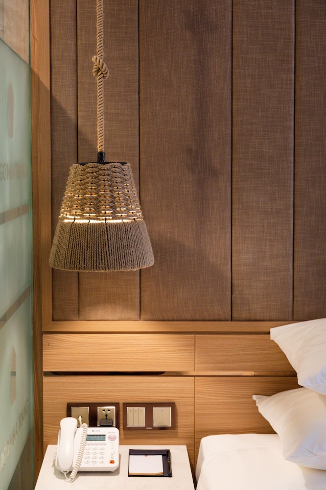 Deluxe Room, Balcony, Sea View - Photo 11