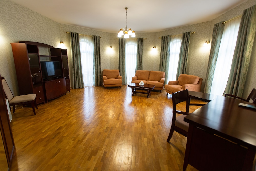 Royal Suite photo 3