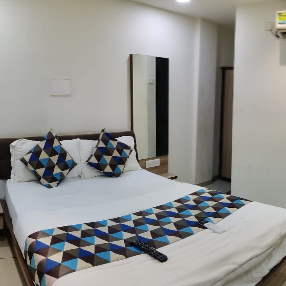 Deluxe Non AC Room - Photo 3