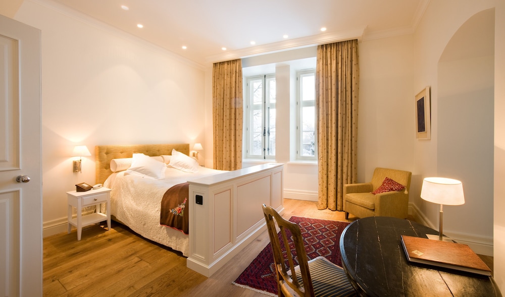 Deluxe Double in the Manor House photo 3