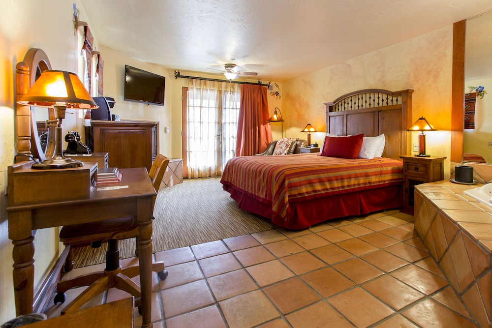 Signature Double Room, 1 Queen Bed, Accessible photo 2
