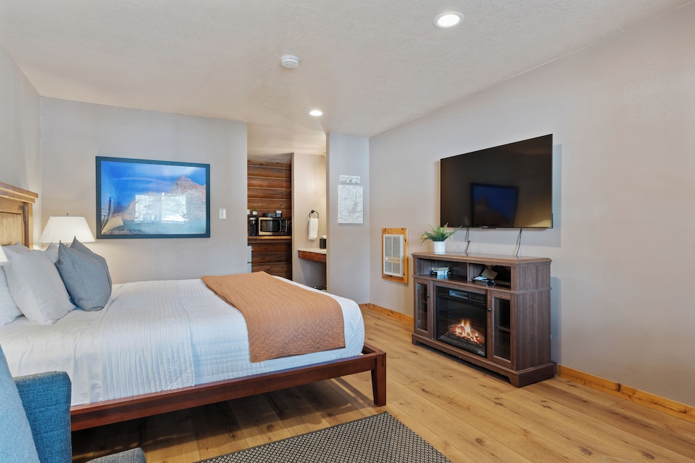 Zion Canyon Suite Room 3
