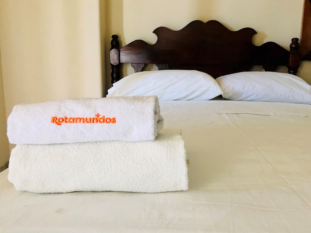 Basic Double Room (cruzando la calle)