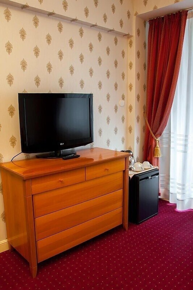 Luxury Suite photo 3
