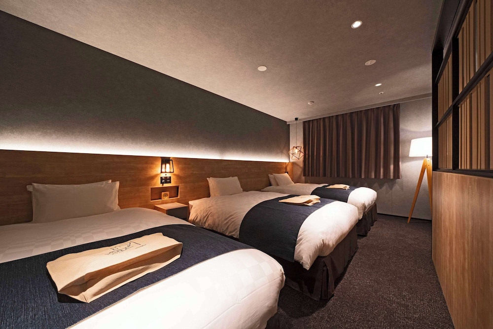 The Around Suite Room, Triple, Non Smoking - Photo 5