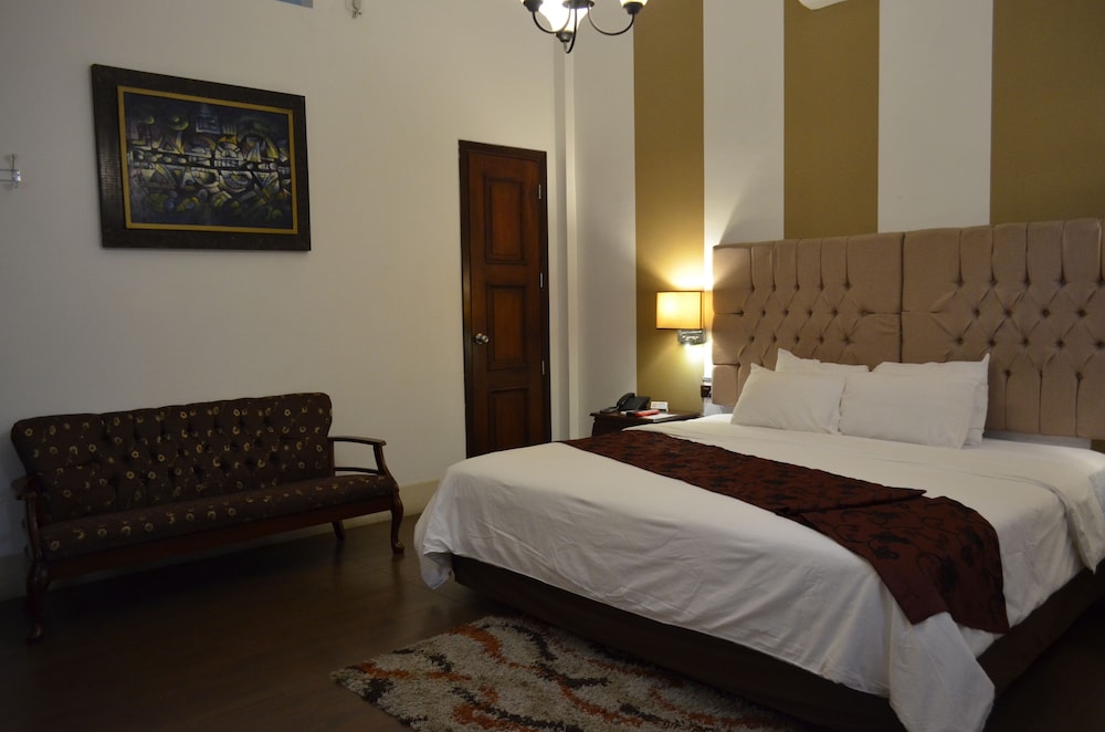 Presidential Studio Suite photo 1