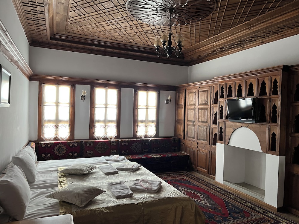 Deluxe Double or Twin Room, Multiple Beds photo 1