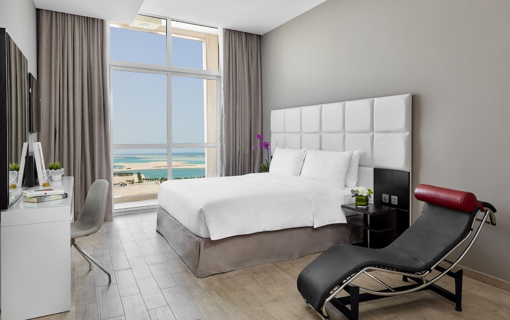 Suite, Multiple Beds, Kitchen photo 3