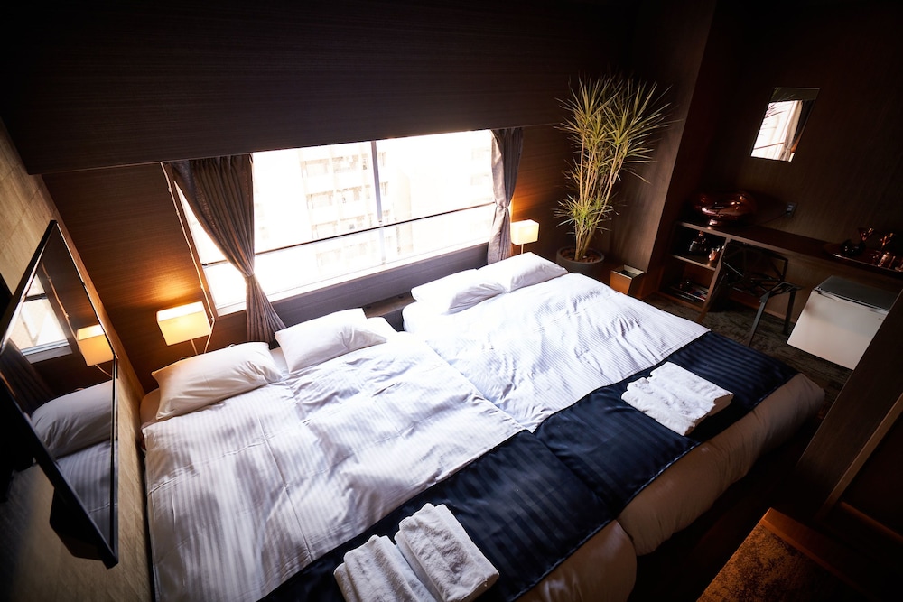 Double Twin Room, Private Bathroom