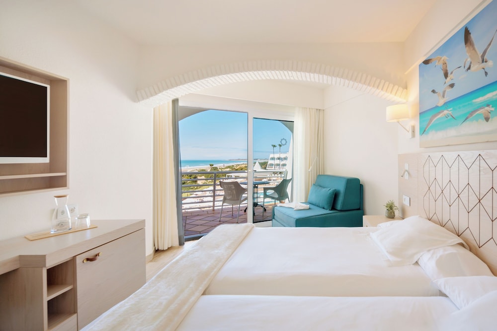 Double Room, Sea View (Priority Location) - Photo 7