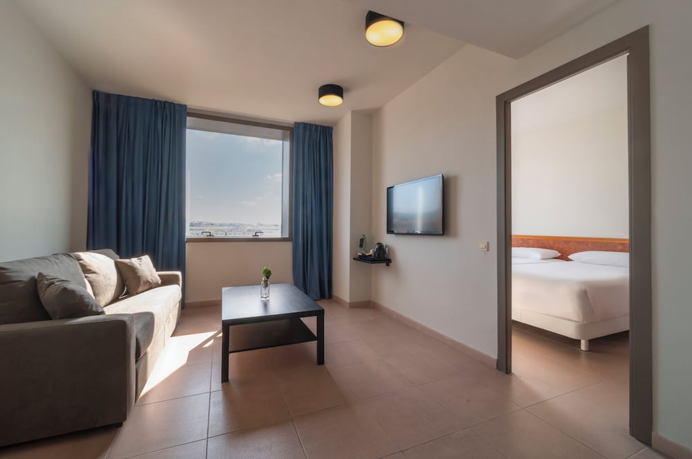 Comfort Triple Room, 1 Bedroom (Extra Large) photo 2
