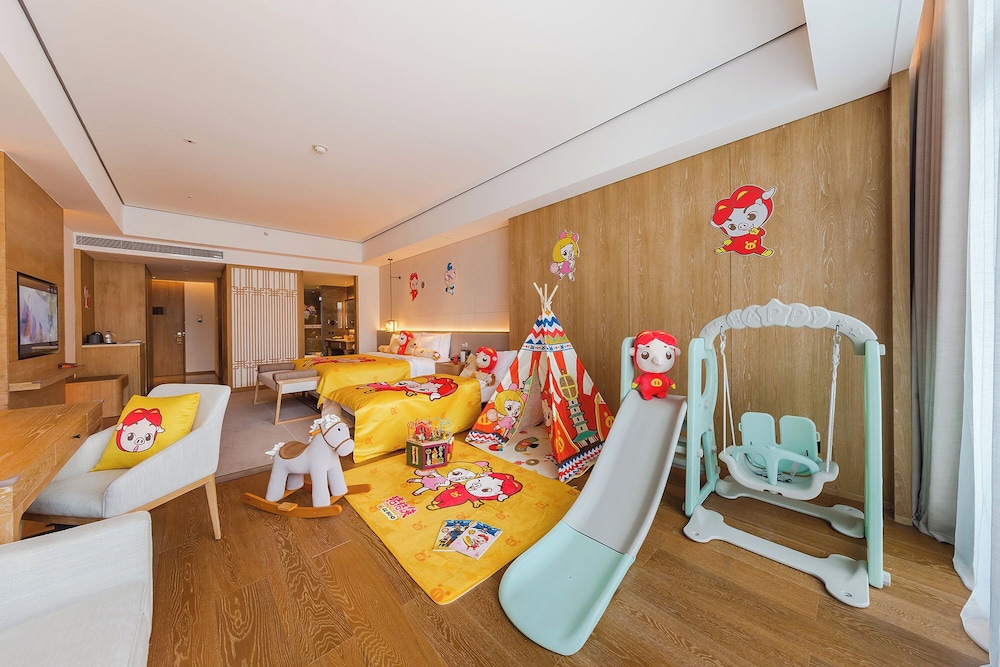 Family Room, 2 Double Beds, Balcony (Discovery Family Room) photo 2