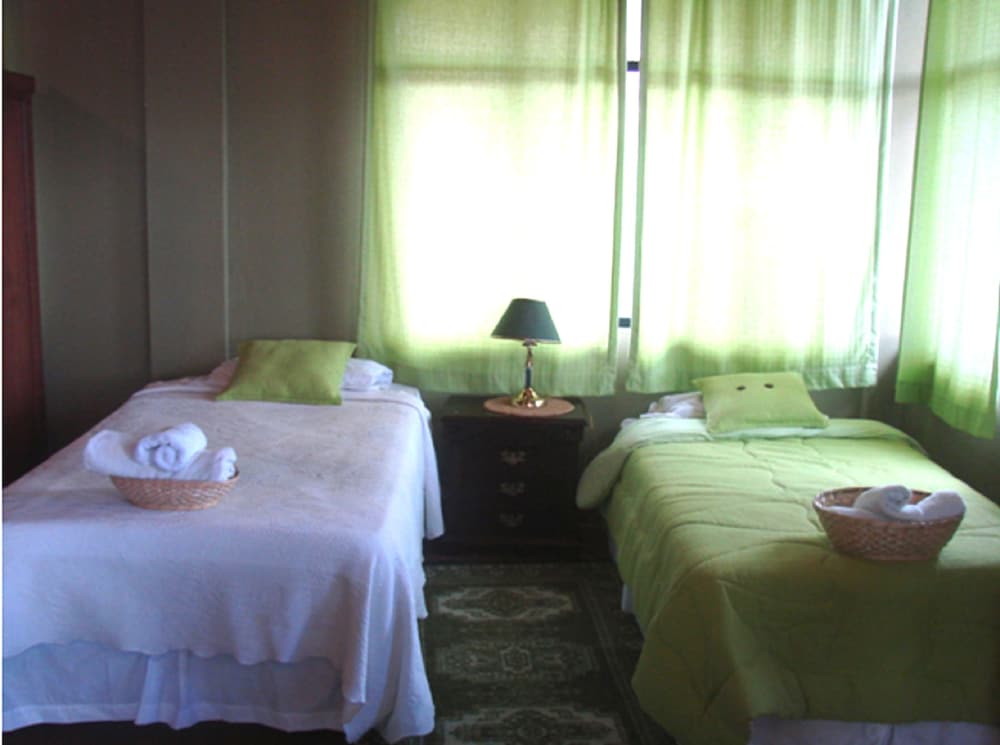 Standard Quadruple Room, 1 Bedroom, Ensuite, Garden View photo 1