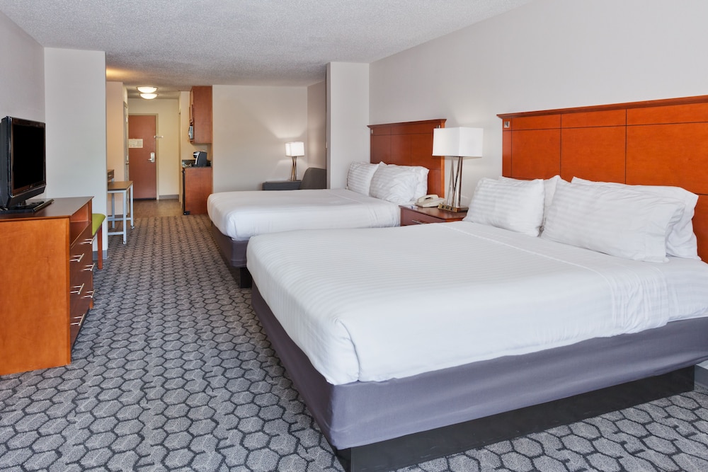 Standard Room, 2 Queen Beds - Photo 4