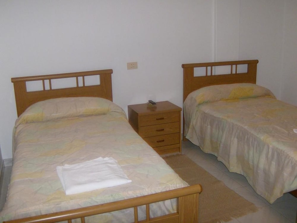 Twin Room - Photo 6