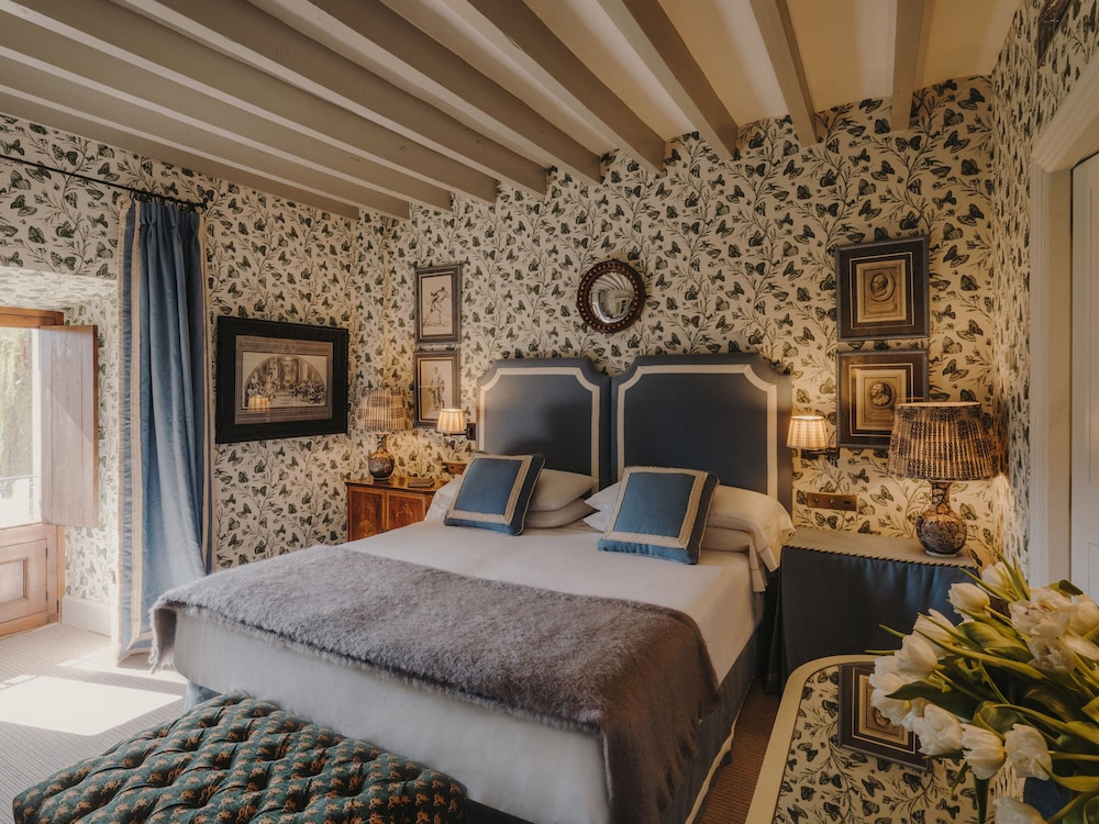 Room, 2 Bedrooms (Palace Room)