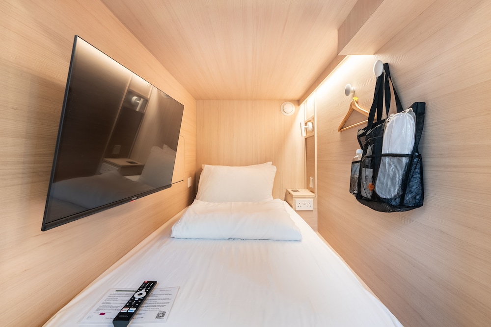 Private Room with 4 Single Capsules photo 2