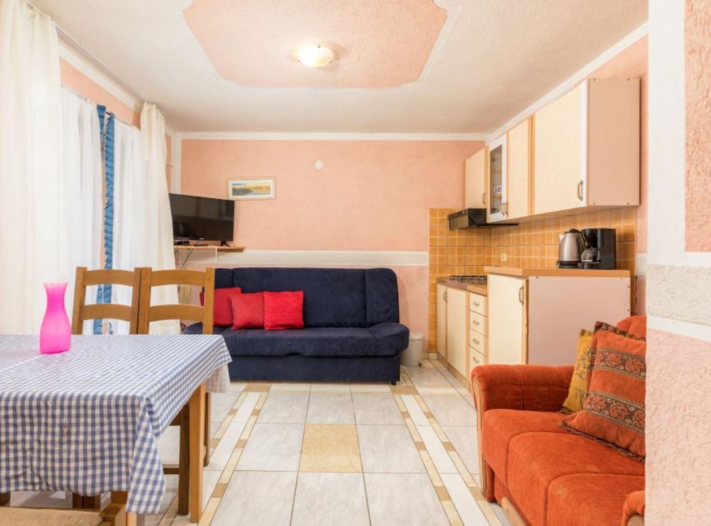Apartment (One Bedroom Apartment With Terrace (A)