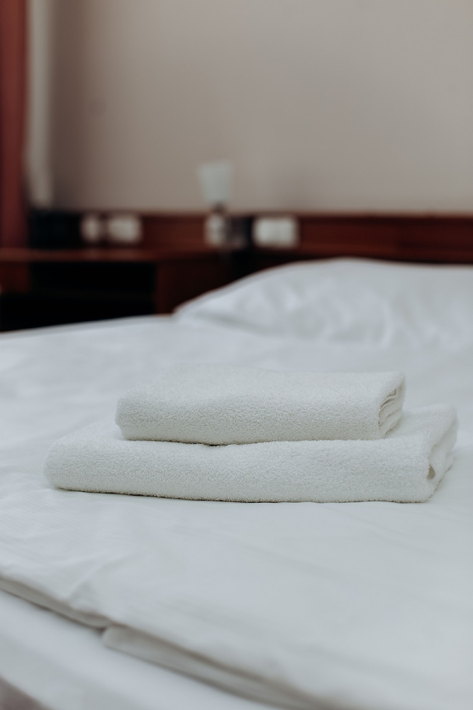 Standard Single Room thumbnail 6